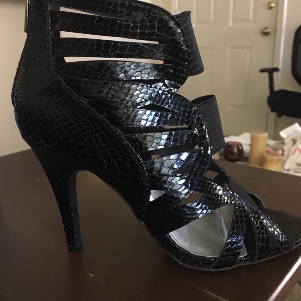 Ashley Stewart Black dress pump worn only once